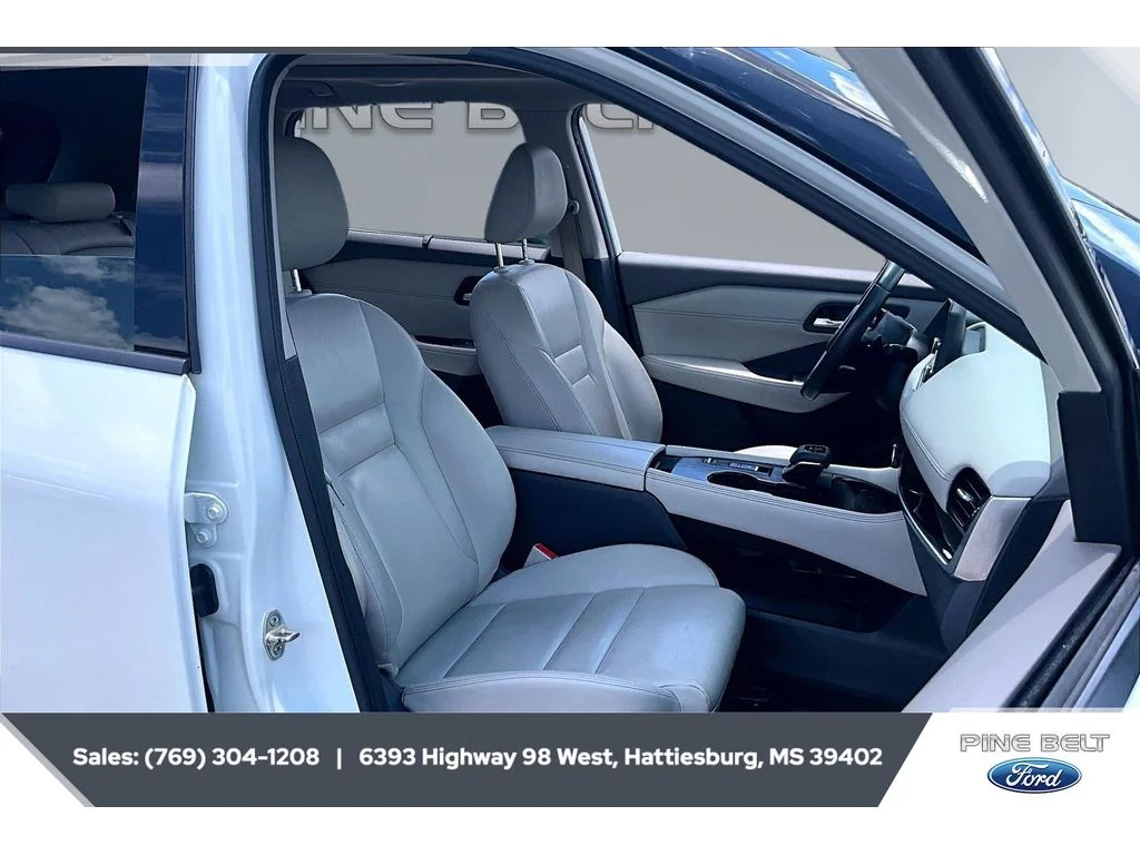 Used 2023 Pearl White Tricoat Nissan SL image 6