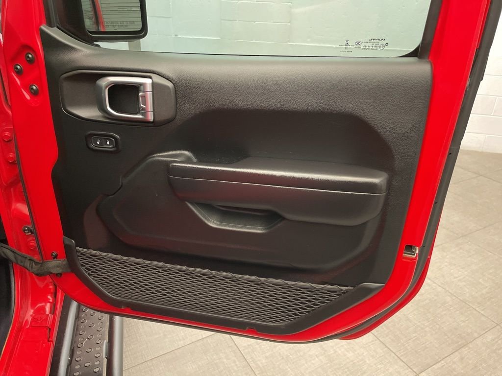 Used 2020 Red Jeep Unlimited Rubicon image 26