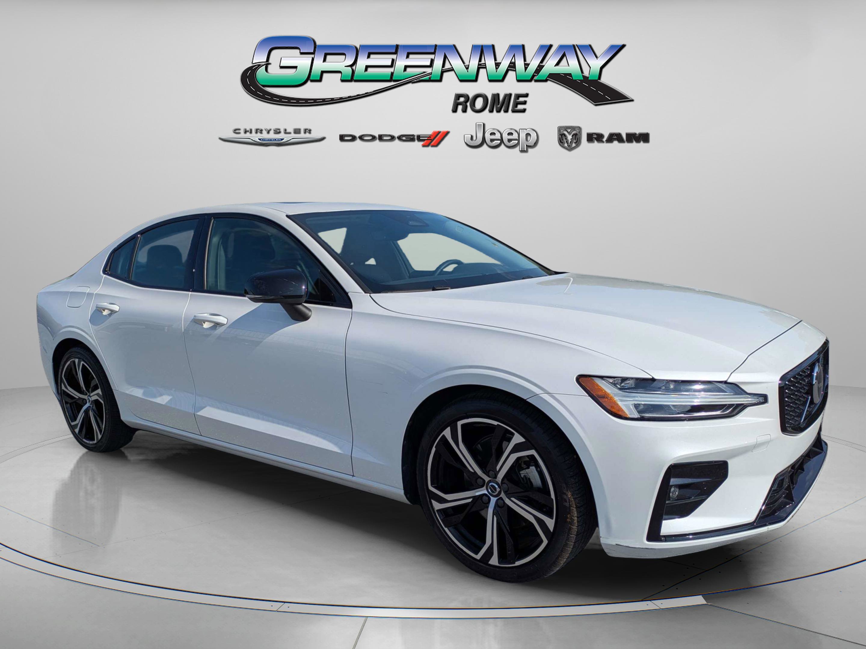 2024 Volvo S60 B5 Core Dark Theme AWD's photo