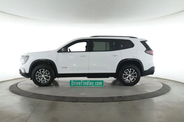 Used 2025 White GMC AT4 image 9