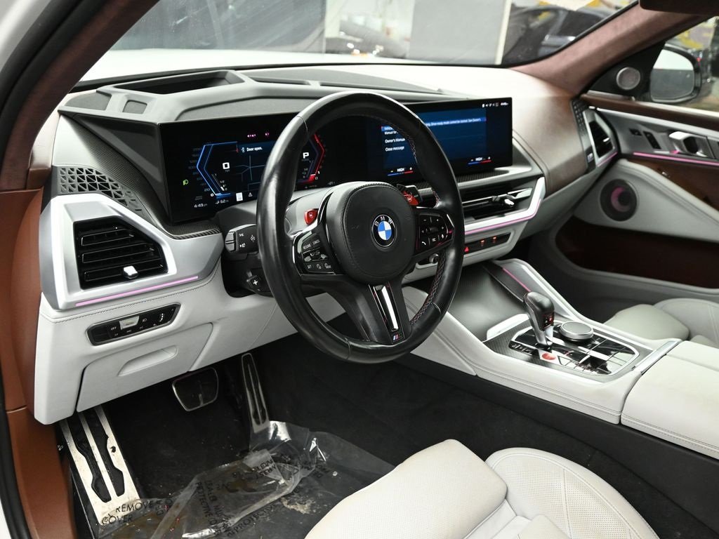 2023 BMW XM - Image 8