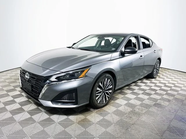Certified Pre-Owned 2024 Nissan Altima 2.5 SV