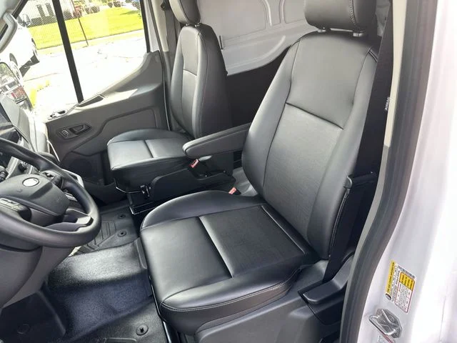 New 2026 Oxford White Ford Cargo Van image 38