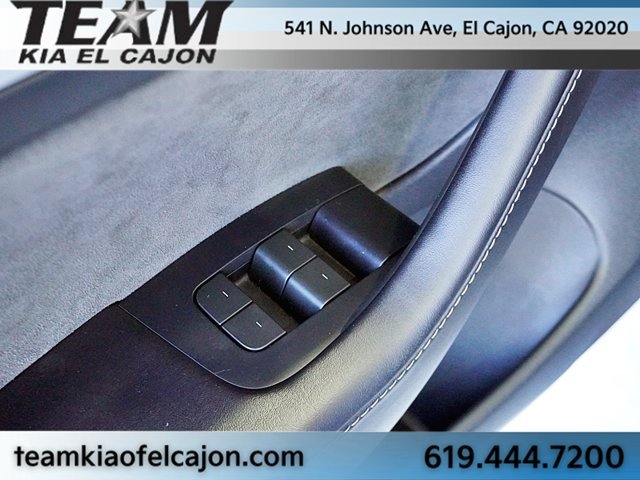 Used 2023  Tesla Long Range image 25