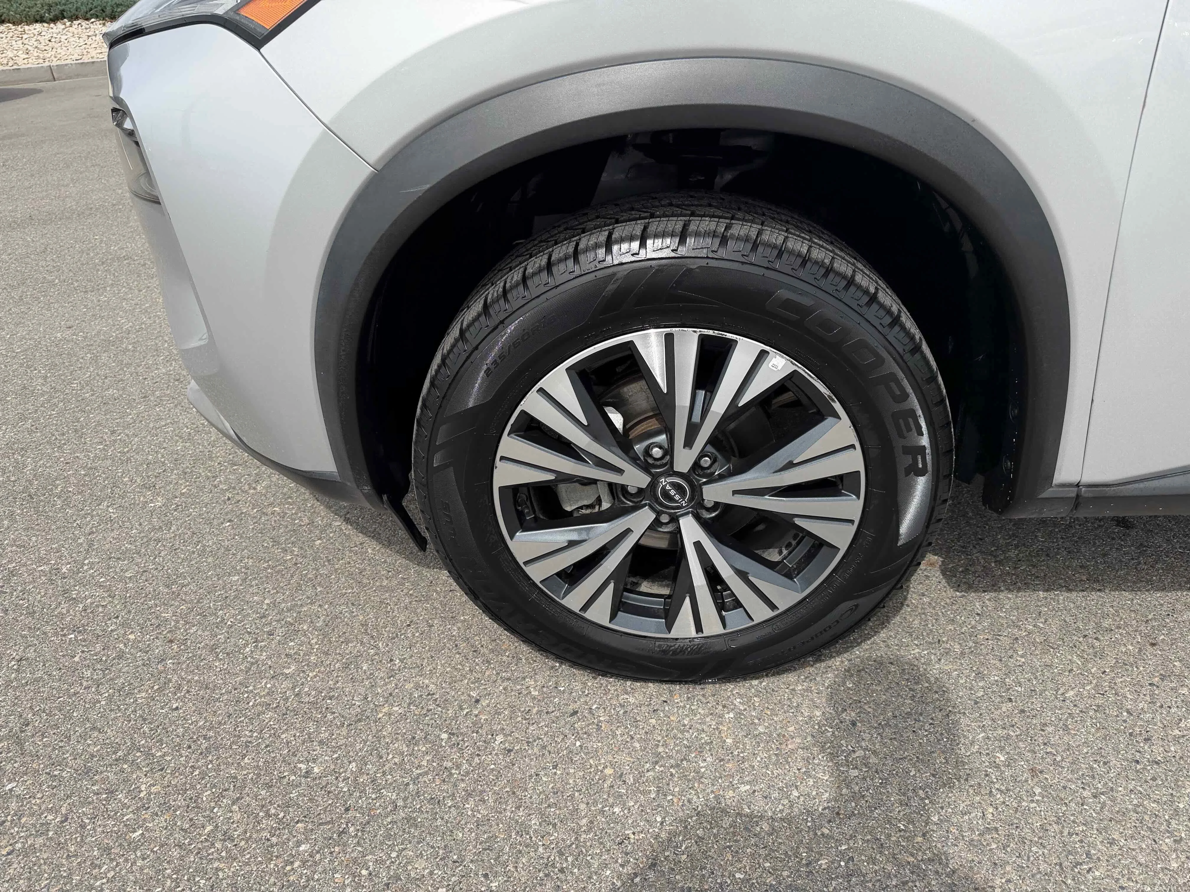 Used 2023 Brilliant Silver Metallic Nissan SV image 13