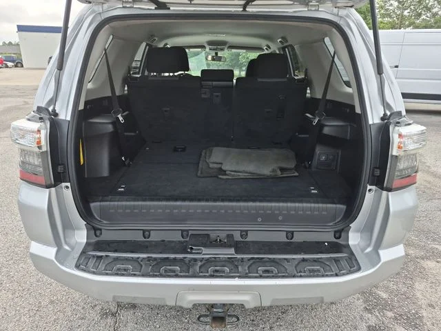 Used 2017 Silver Toyota SR5 image 29