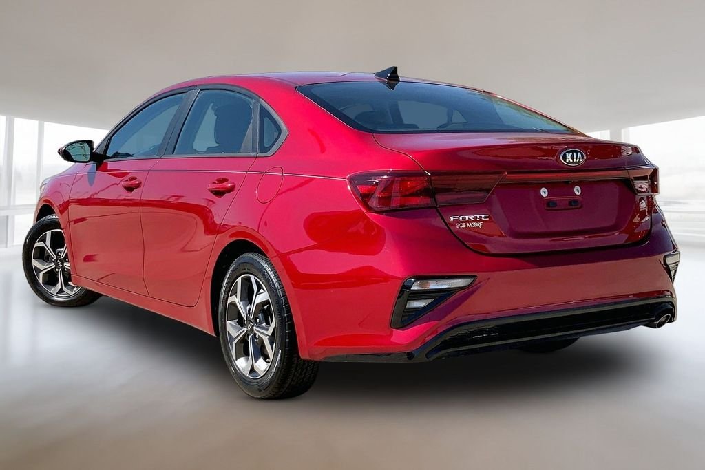 Used 2020 Currant Red Kia LXS image 12