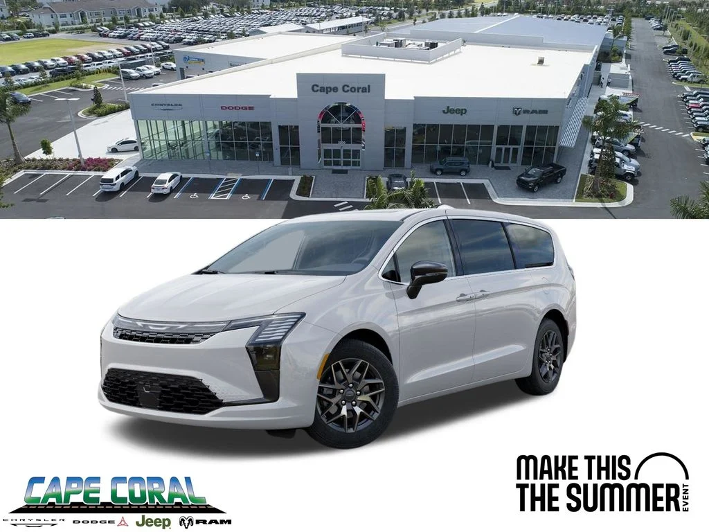 2027 Chrysler Pacifica Limited's photo