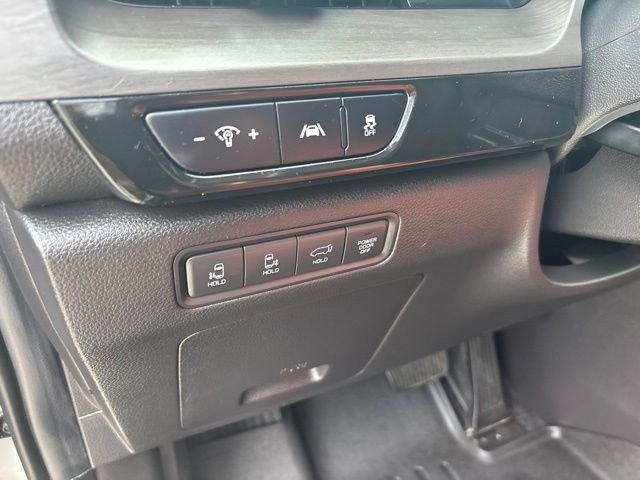 Used 2022 White Kia SX image 15