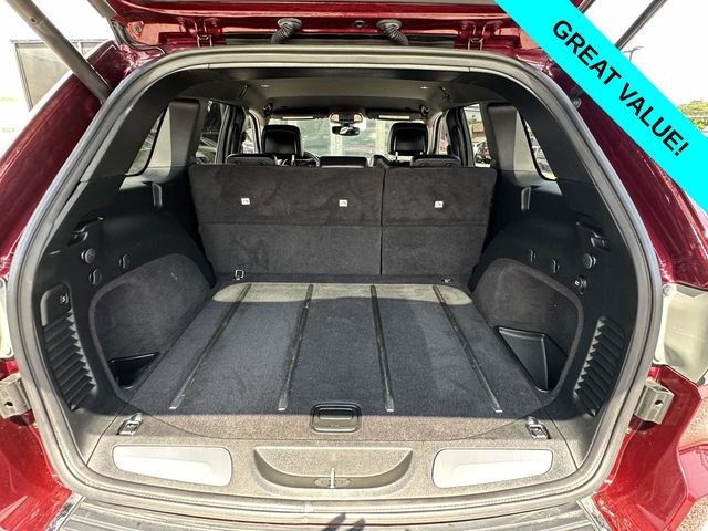 Used 2017 Red Jeep Limited image 29