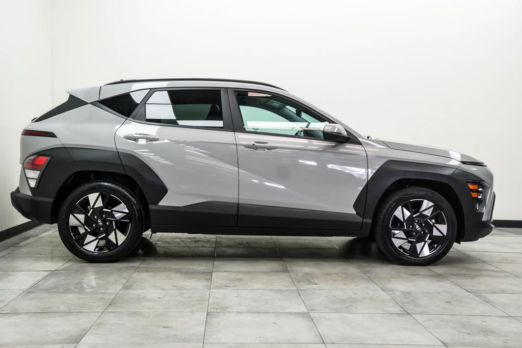 Used 2024 Gray Hyundai SEL image 10