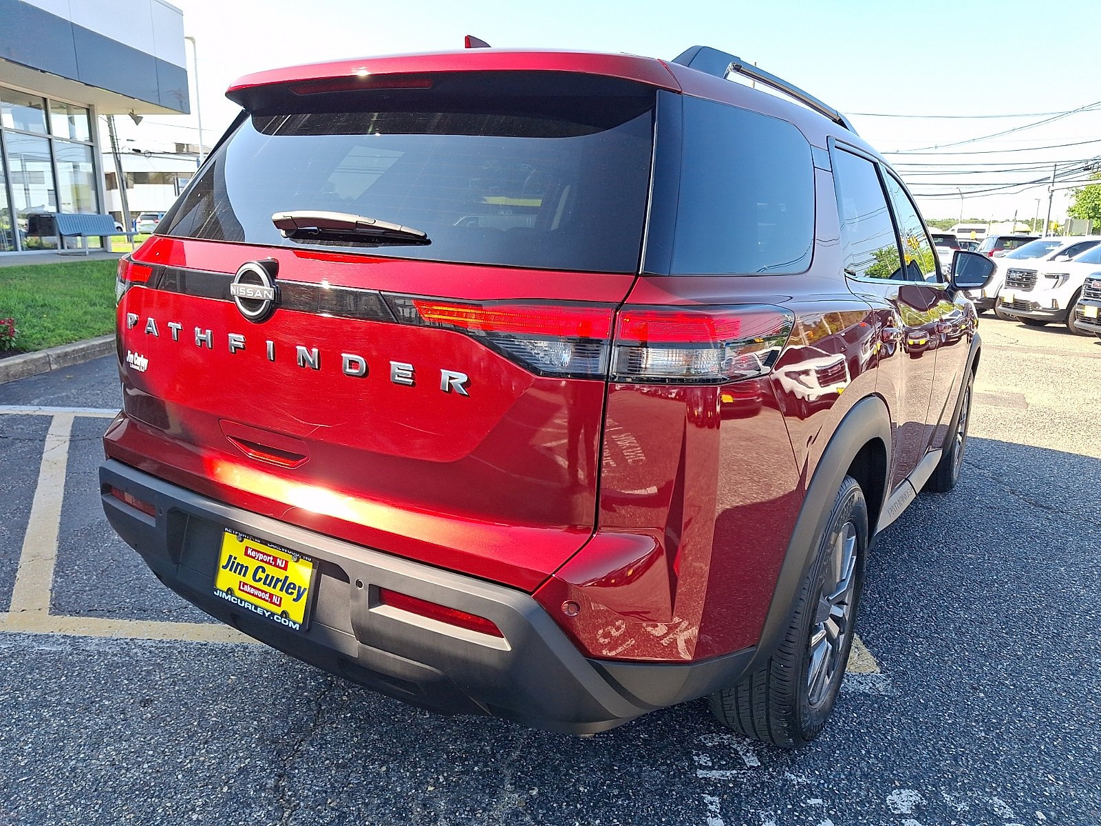 2025 Nissan Pathfinder SV - Photo 10