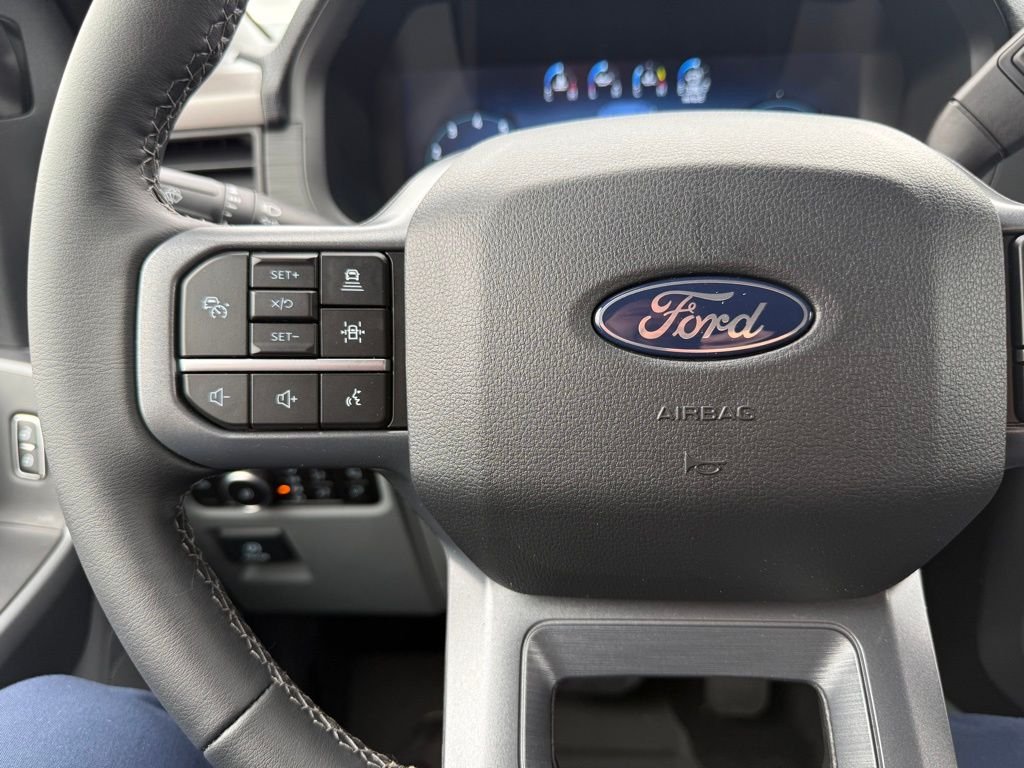 New 2026 Agate Black Metallic Ford XLT image 24