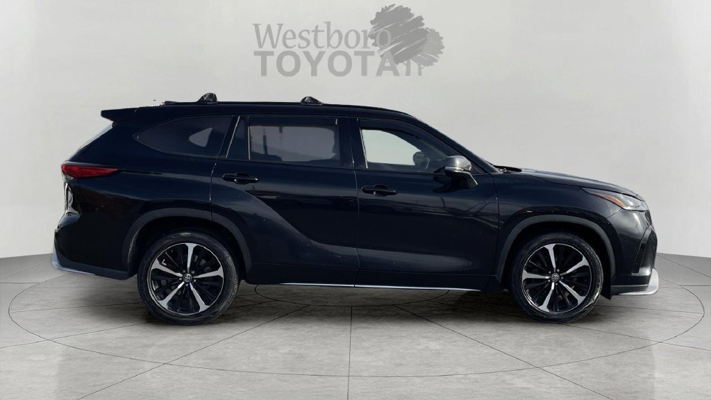 Used 2021 Midnight Black Metallic Toyota XSE image 8