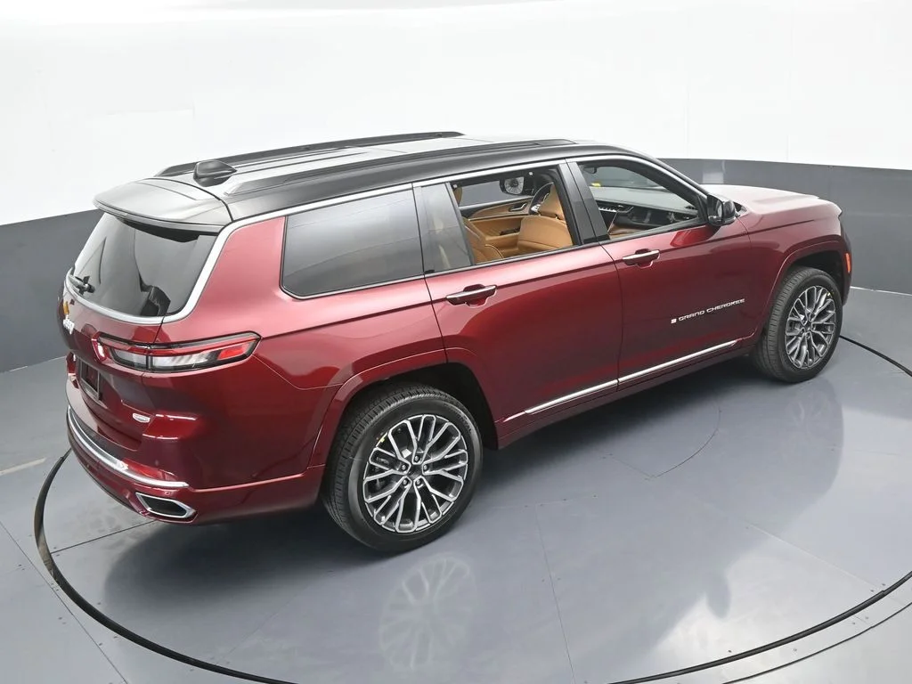 New 2025 Velvet Red Pearlcoat Jeep Summit image 59