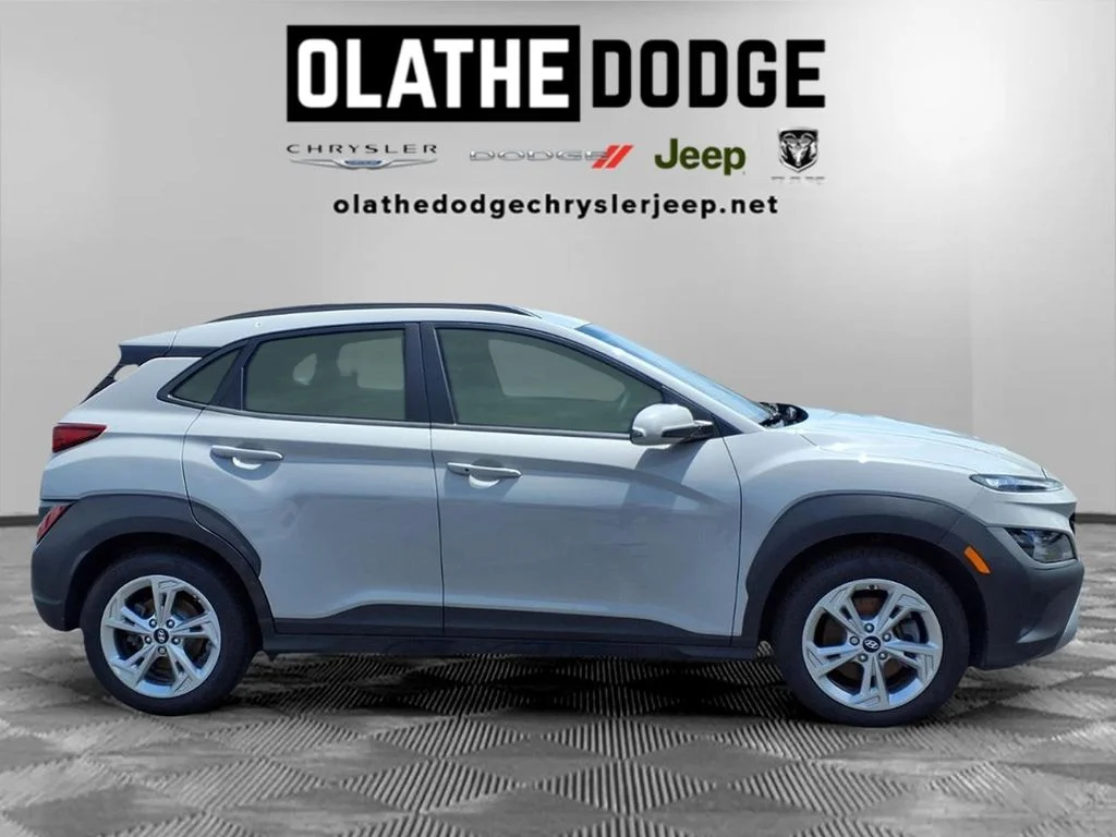 Used 2023 Silver Hyundai SEL image 30