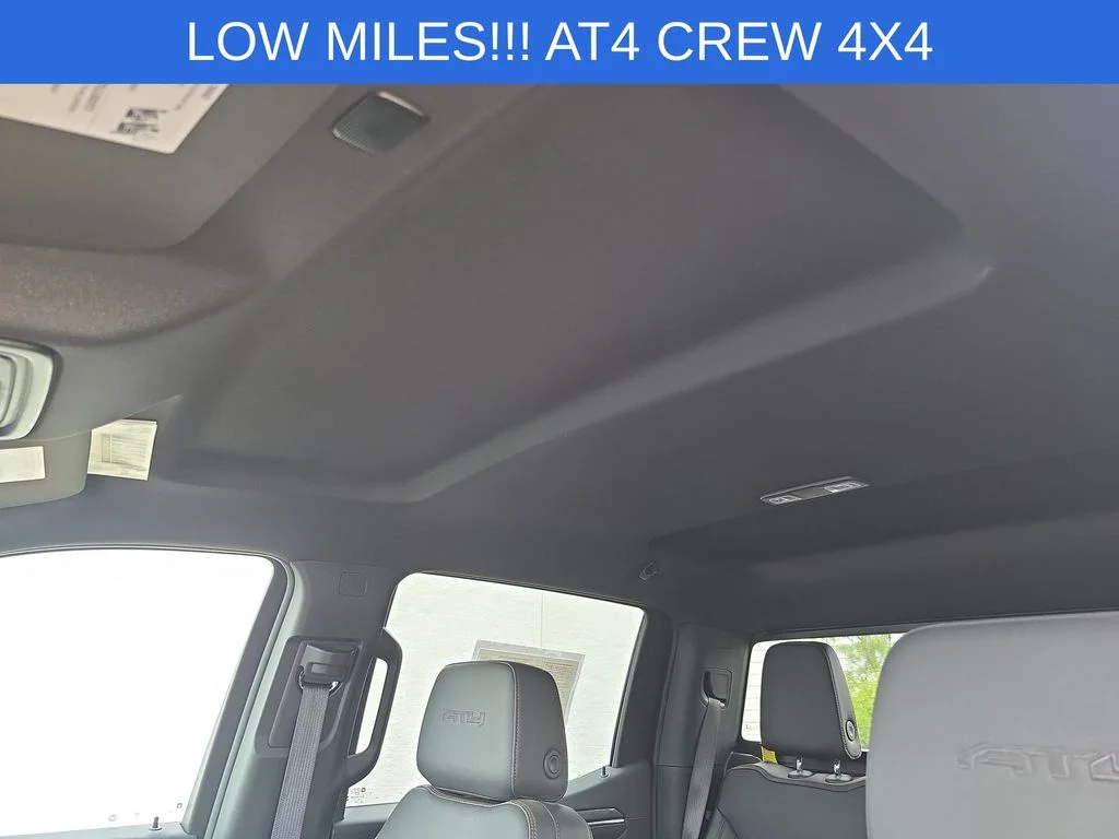 Used 2024  GMC AT4 image 19