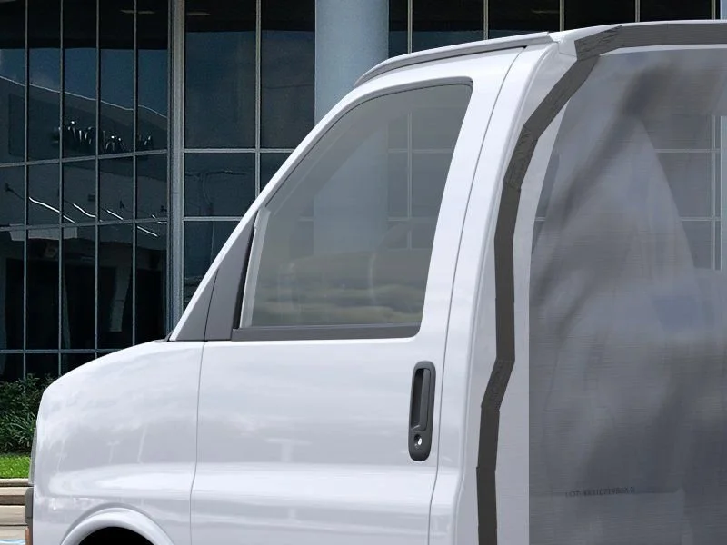 New 2026 Summit White Chevrolet 2WT image 12