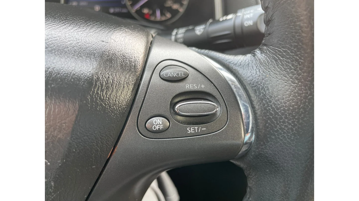 Used 2019 Silver Nissan SV image 27