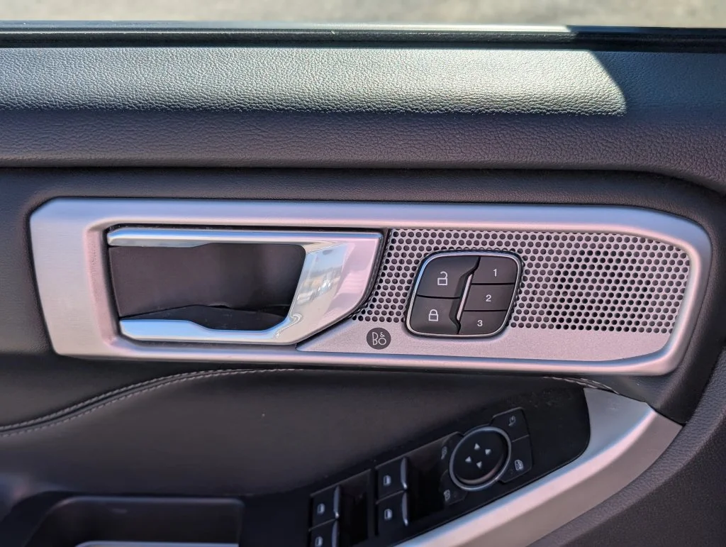 Used 2022 Gray Ford Limited image 15