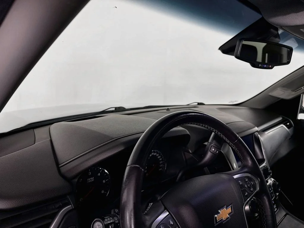 Used 2018 Silver Ice Metallic Chevrolet Premier image 4