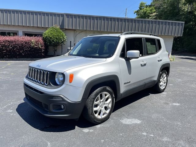 Used 2018 Glacier Metallic Jeep Latitude image 3