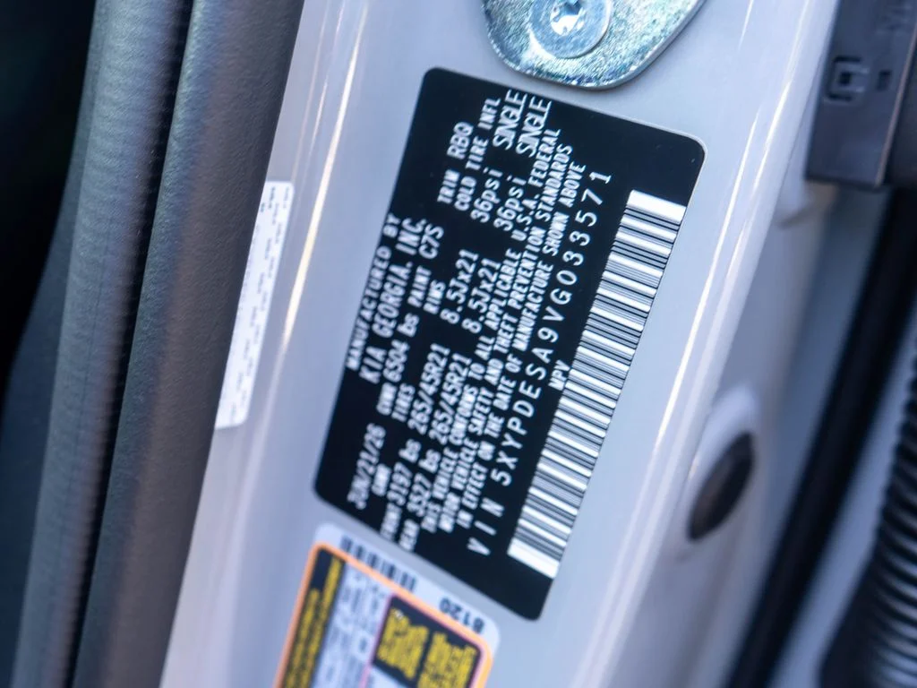 New 2027 Wolf Gray Kia X-LINE SX image 32