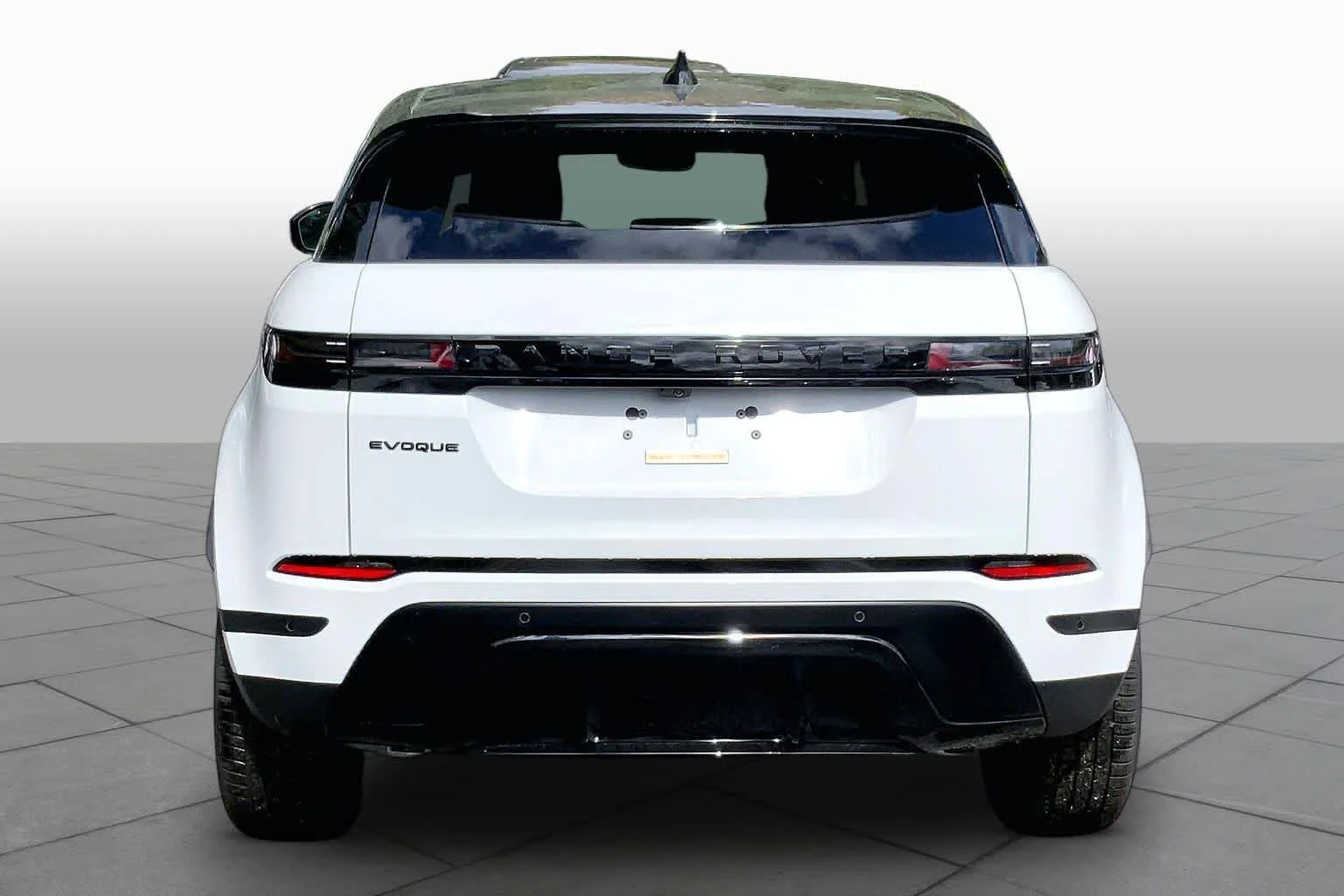 New 2026 Fuji White Land Rover Core S image 4
