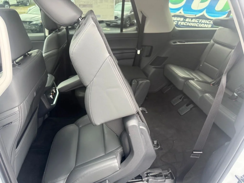 New 2026 Space Silver Metallic Ford MAX Active image 38