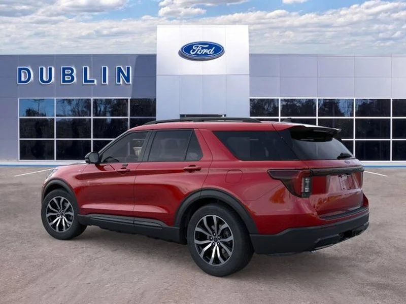 New 2026 Rapid Red Metallic Tinted Clearcoat Ford ST-Line image 5