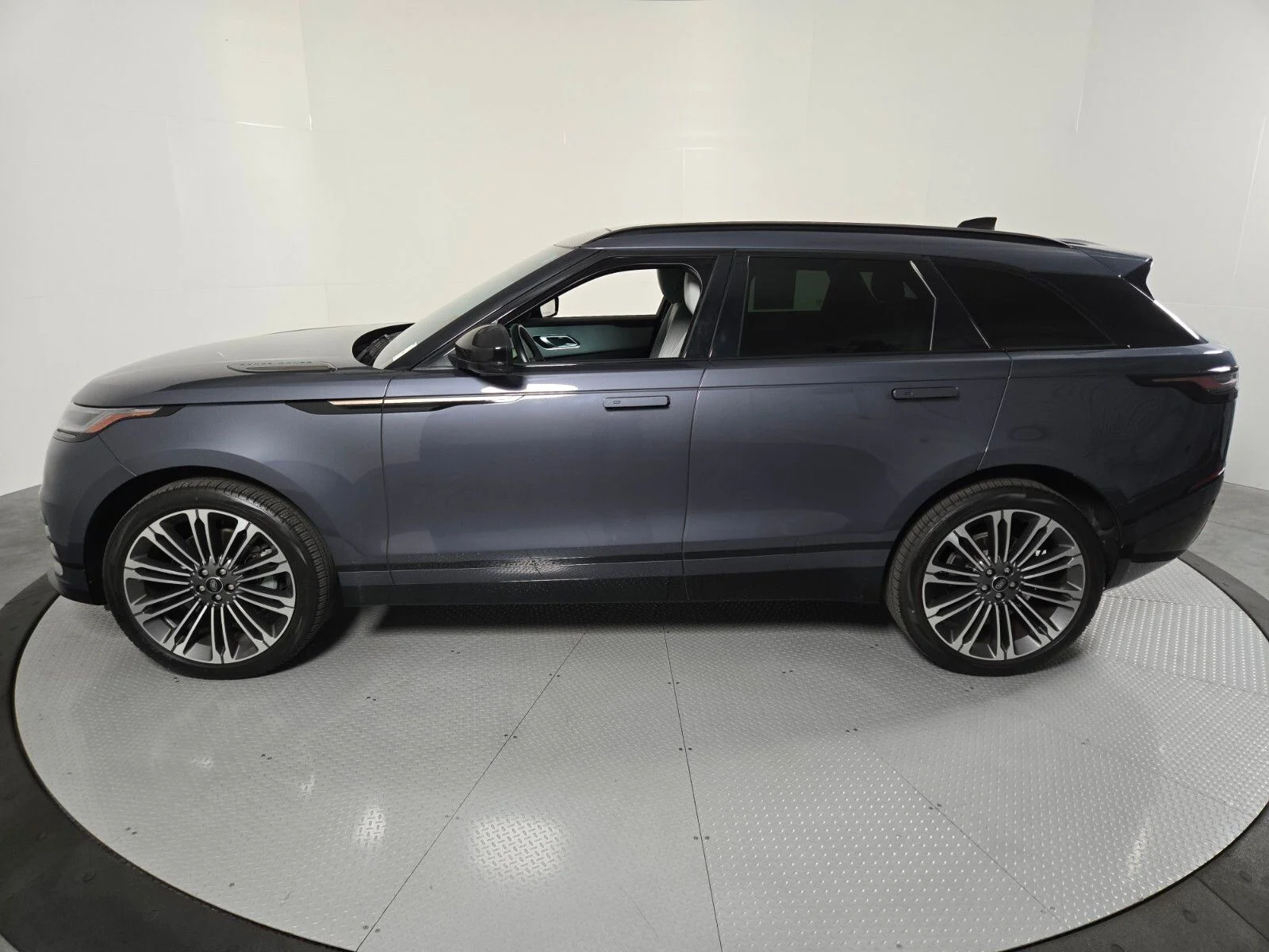 2024 Land Rover Range Rover Velar Dynamic SE - Photo 34