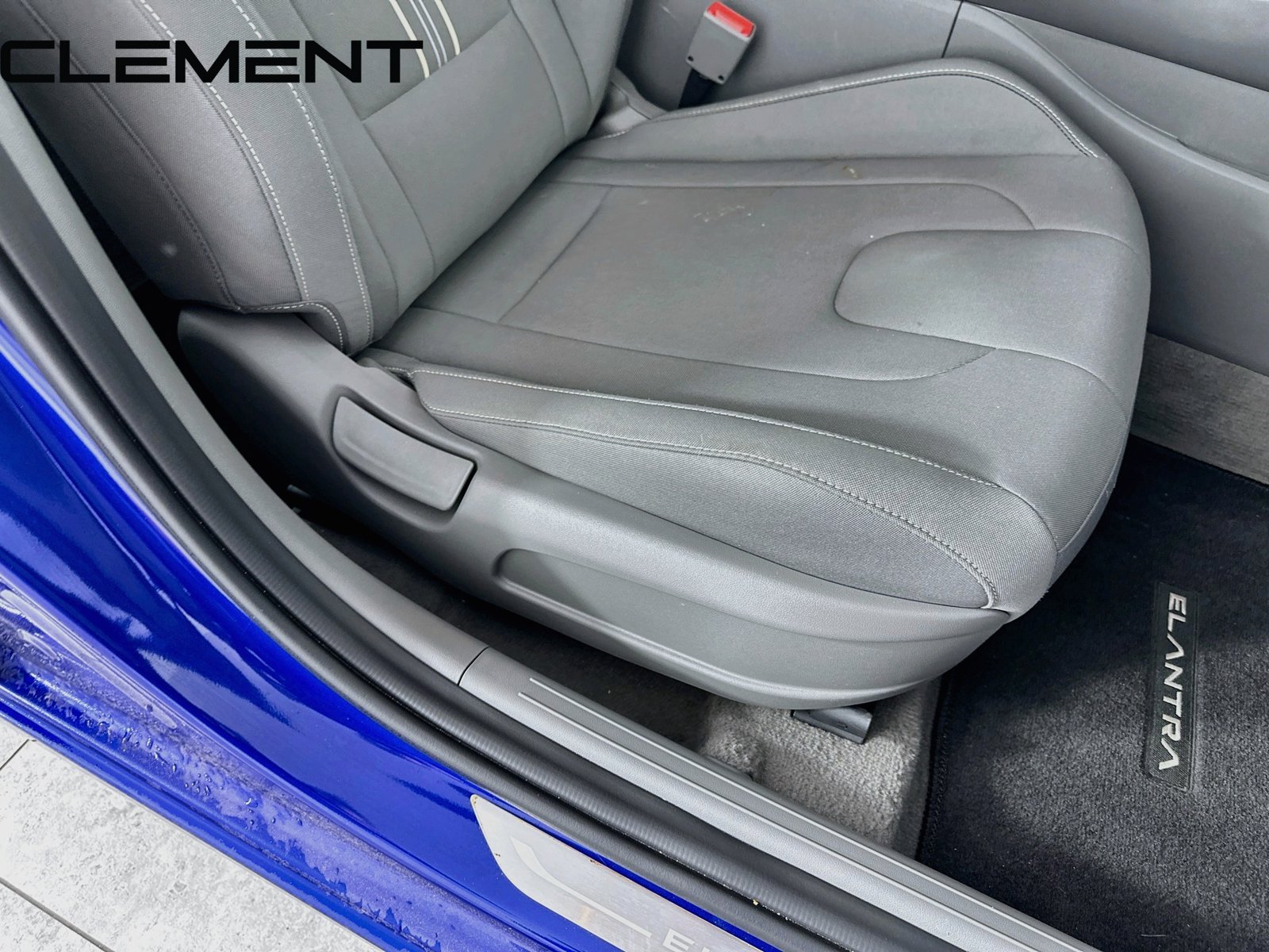 Certified Used 2025 Blue Hyundai SEL Convenience image 34