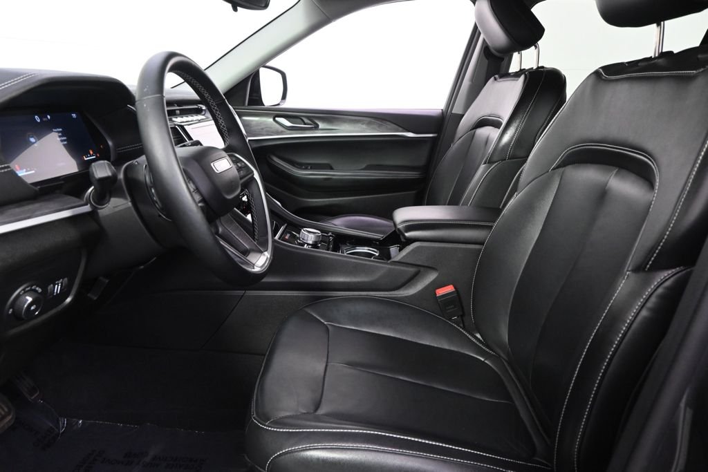Used 2022 Gray Metallic Jeep Limited image 13