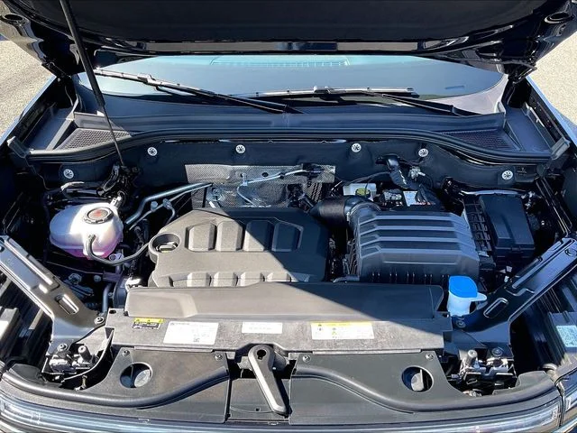 New 2026 Black Volkswagen SE w/Technology image 15