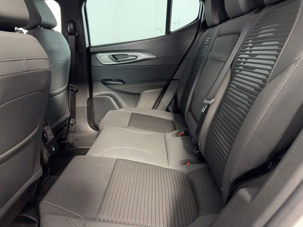 Used 2025 White Alfa Romeo Base image 25