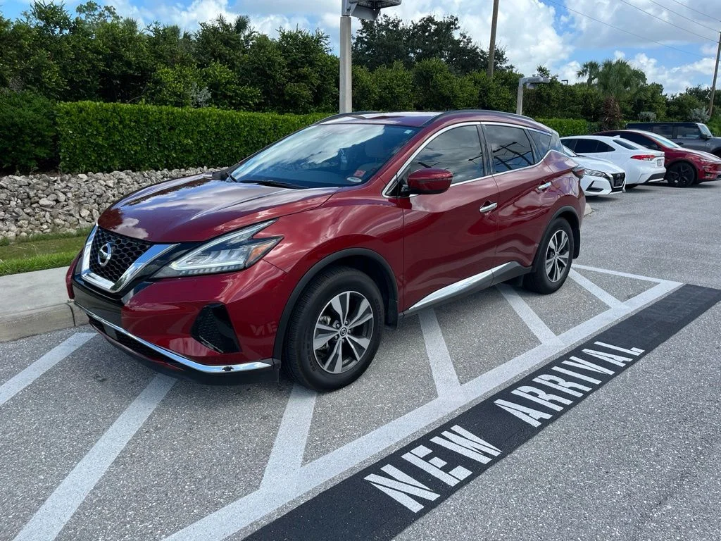 Used 2020 Cayenne Red Metallic Nissan SV image 1