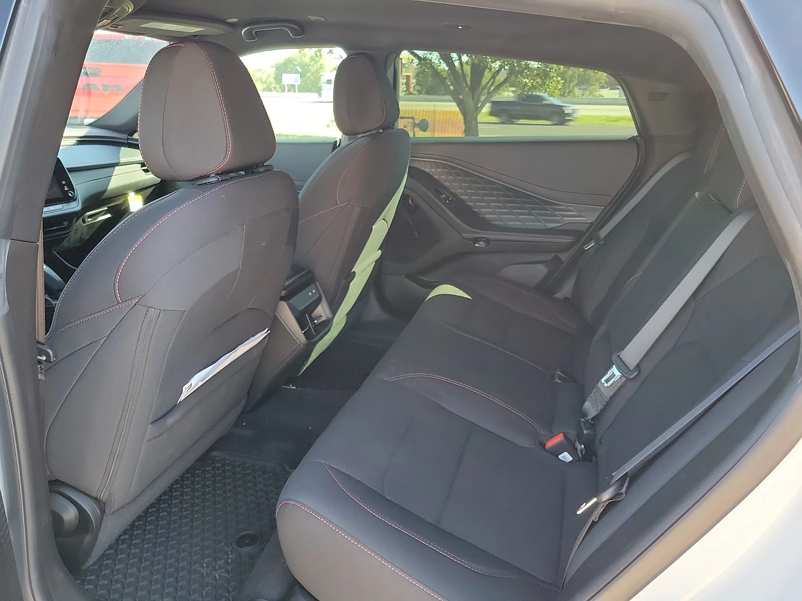 New 2026 White Knuckle Dodge R/T 4-DOOR AWD image 9