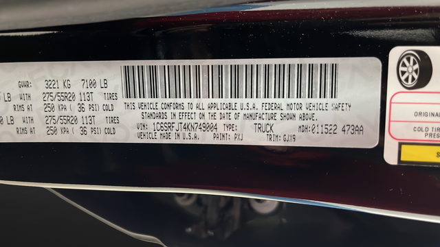 Used 2019 Diamond Black Crystal Pearlcoat Ram Laramie image 27