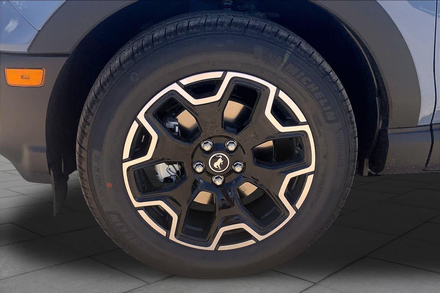 New 2026 Azure Gray Metallic Tri-Coat Ford Outer Banks® image 11