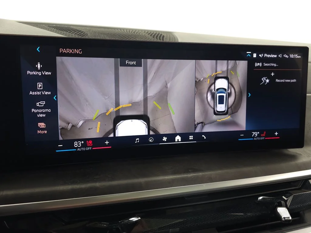 Used 2025 White BMW xDrive40i image 31
