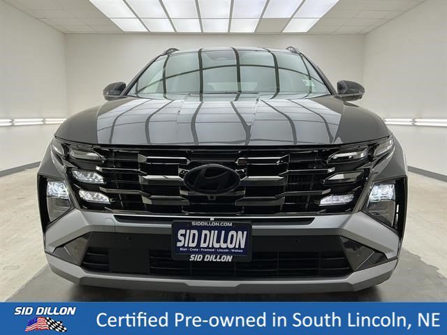 Used 2024 Diamond Black Crystal Pearlcoat Jeep Limited image 2