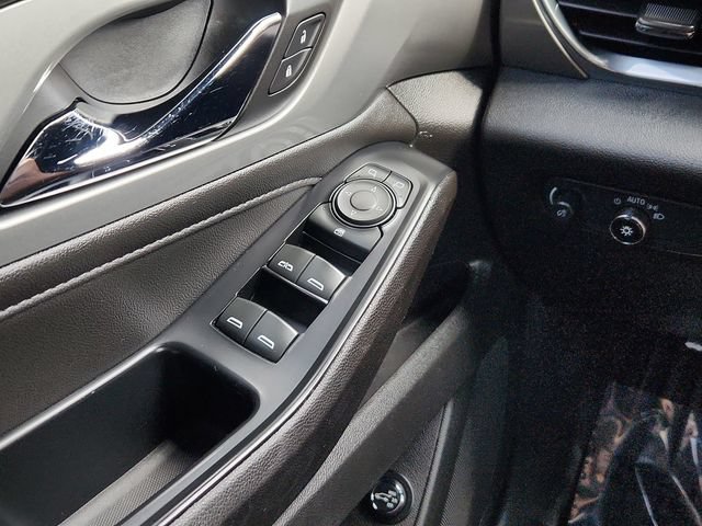 Used 2023 MOSAIC BLACK METALLIC Chevrolet LT Cloth image 39