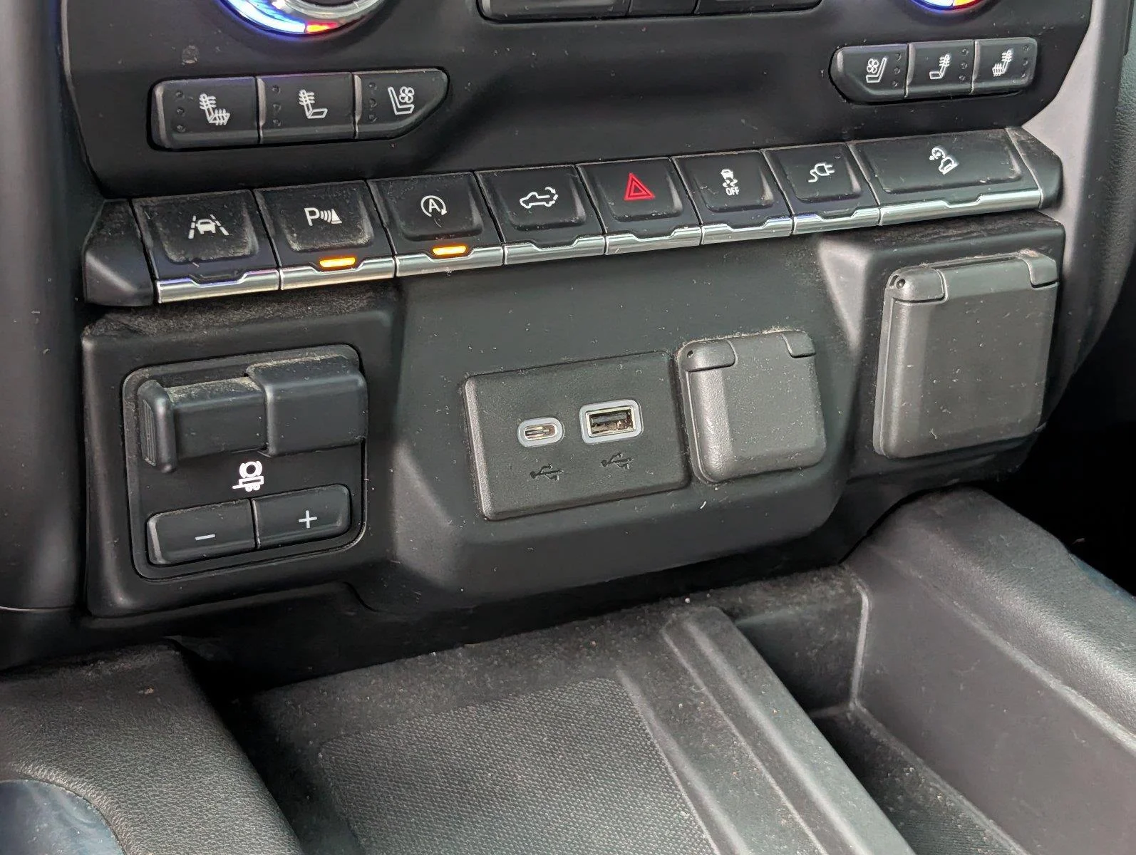 Used 2020 SUMMIT WHITE GMC AT4 image 21