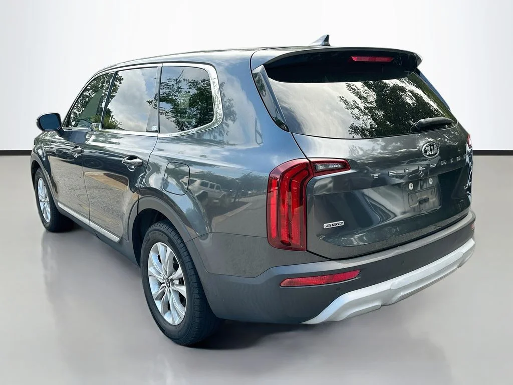 Used 2021 Grey Kia LX image 7