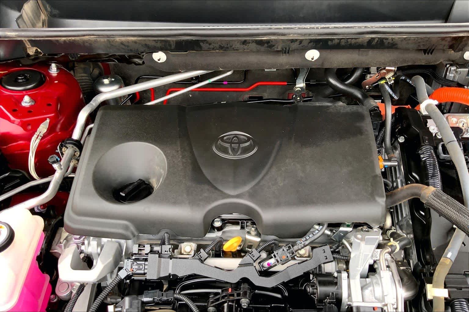 Used 2021 Ruby Flare Pearl Toyota Hybrid XLE image 33
