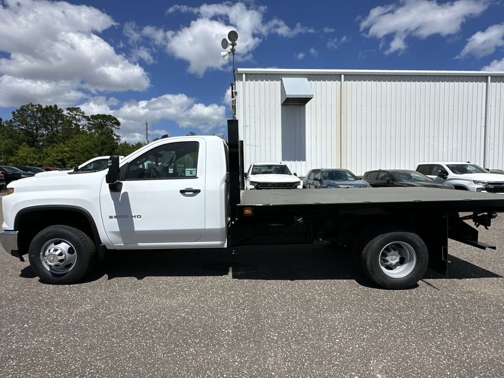 New 2026 Summit White Chevrolet Work Truck image 13