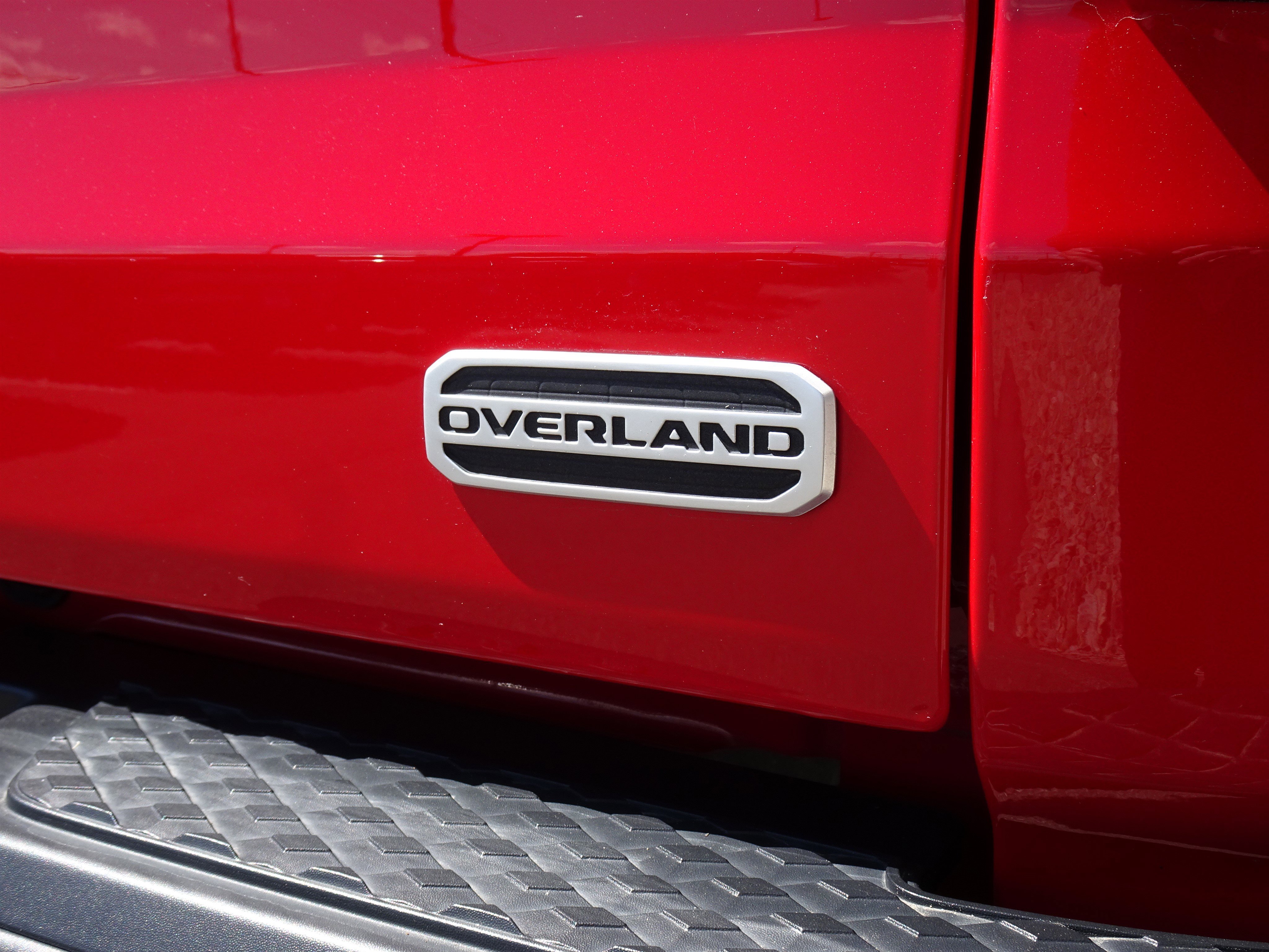 Used 2022 Firecracker Red Clearcoat Jeep Overland image 26