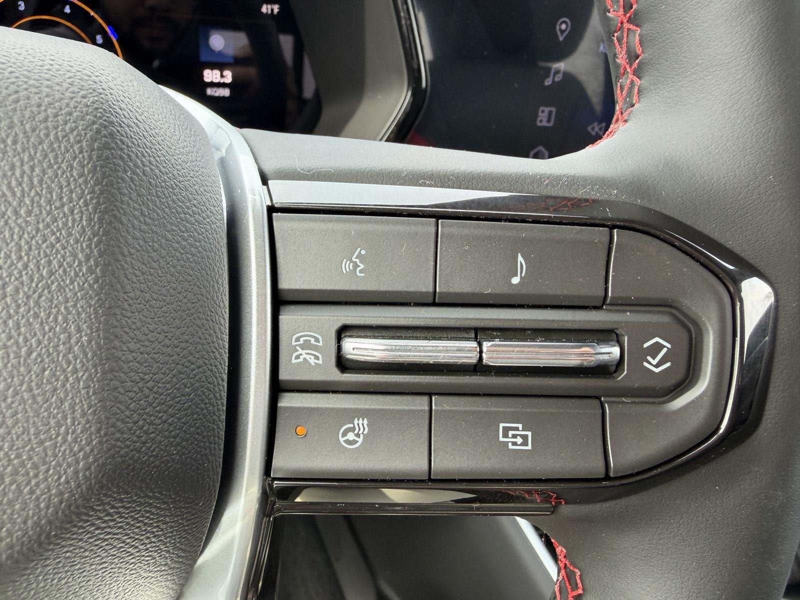 2026 Chevrolet Colorado Z71 - Photo 15