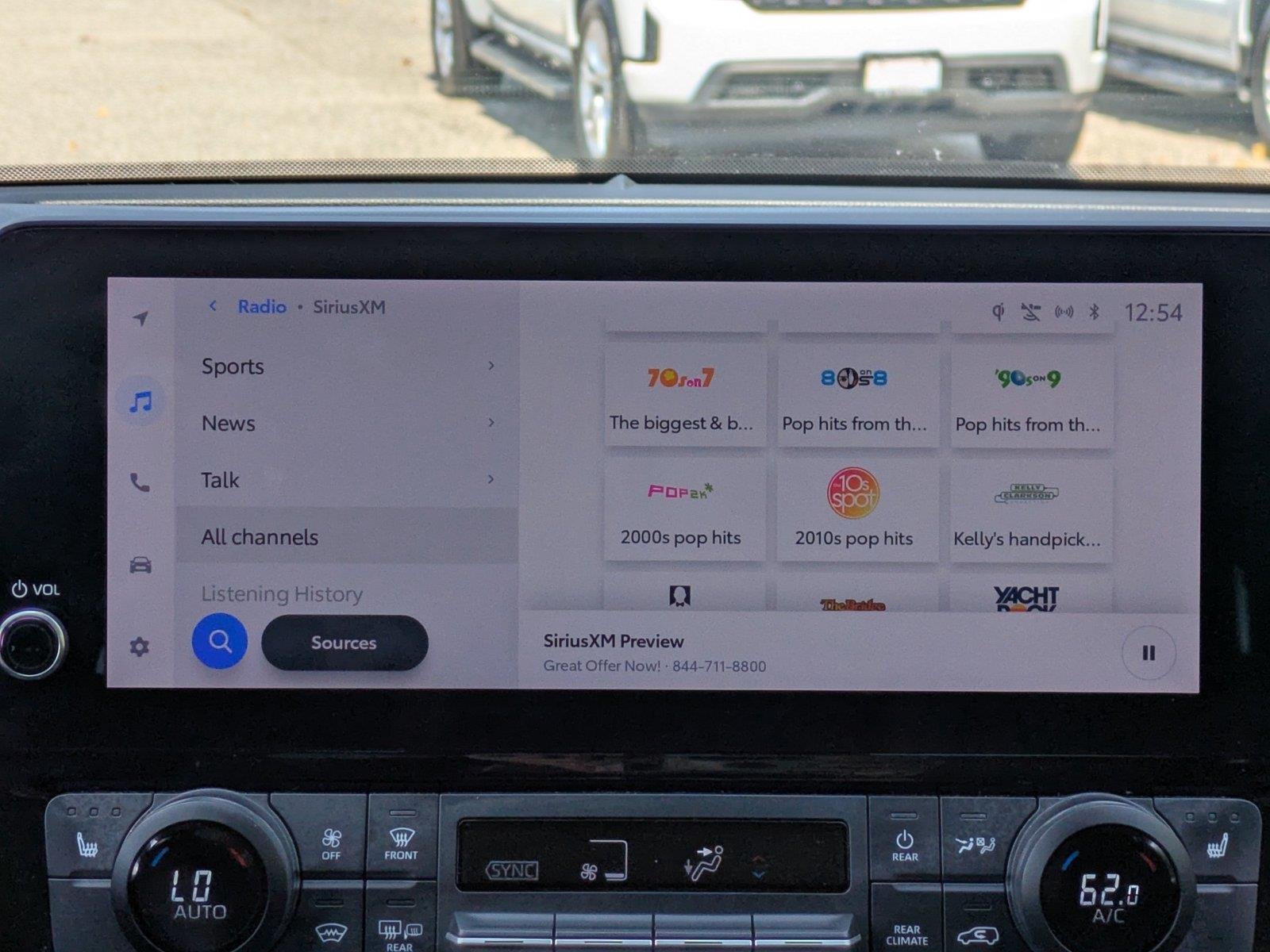 Used 2024  Toyota XLE image 18