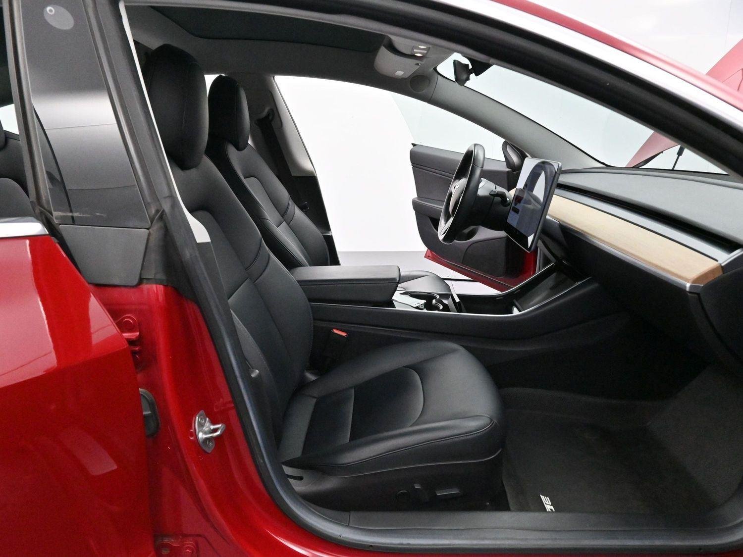 Used 2018 Red Multi-Coat Tesla Long Range Battery image 27